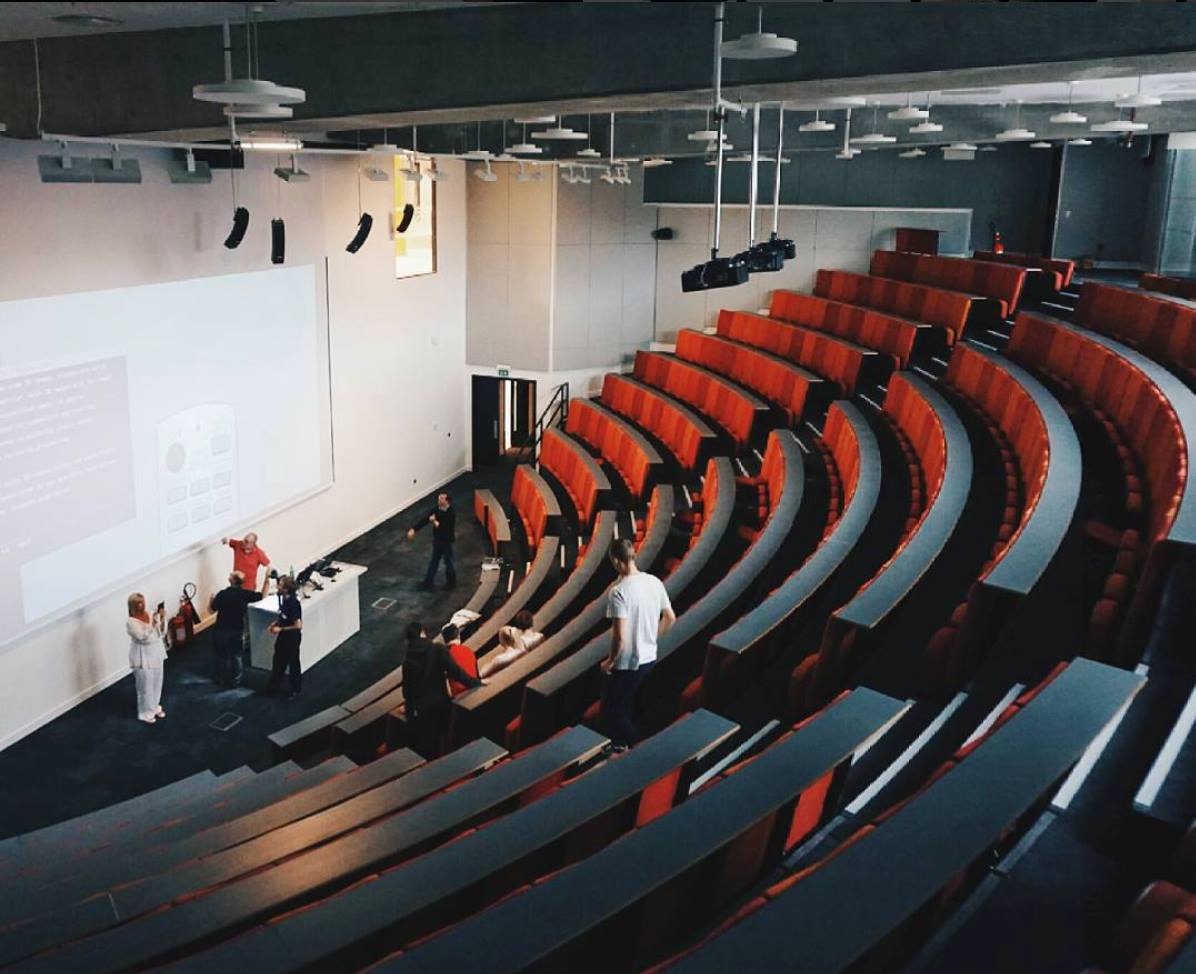 Lecture theatre in Diamond